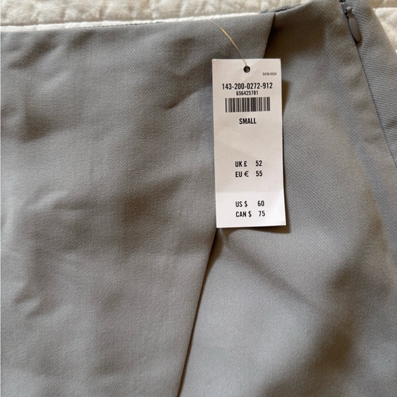 COPY - ABERCROMBIE SKORT NWT - Picture 2 of 3